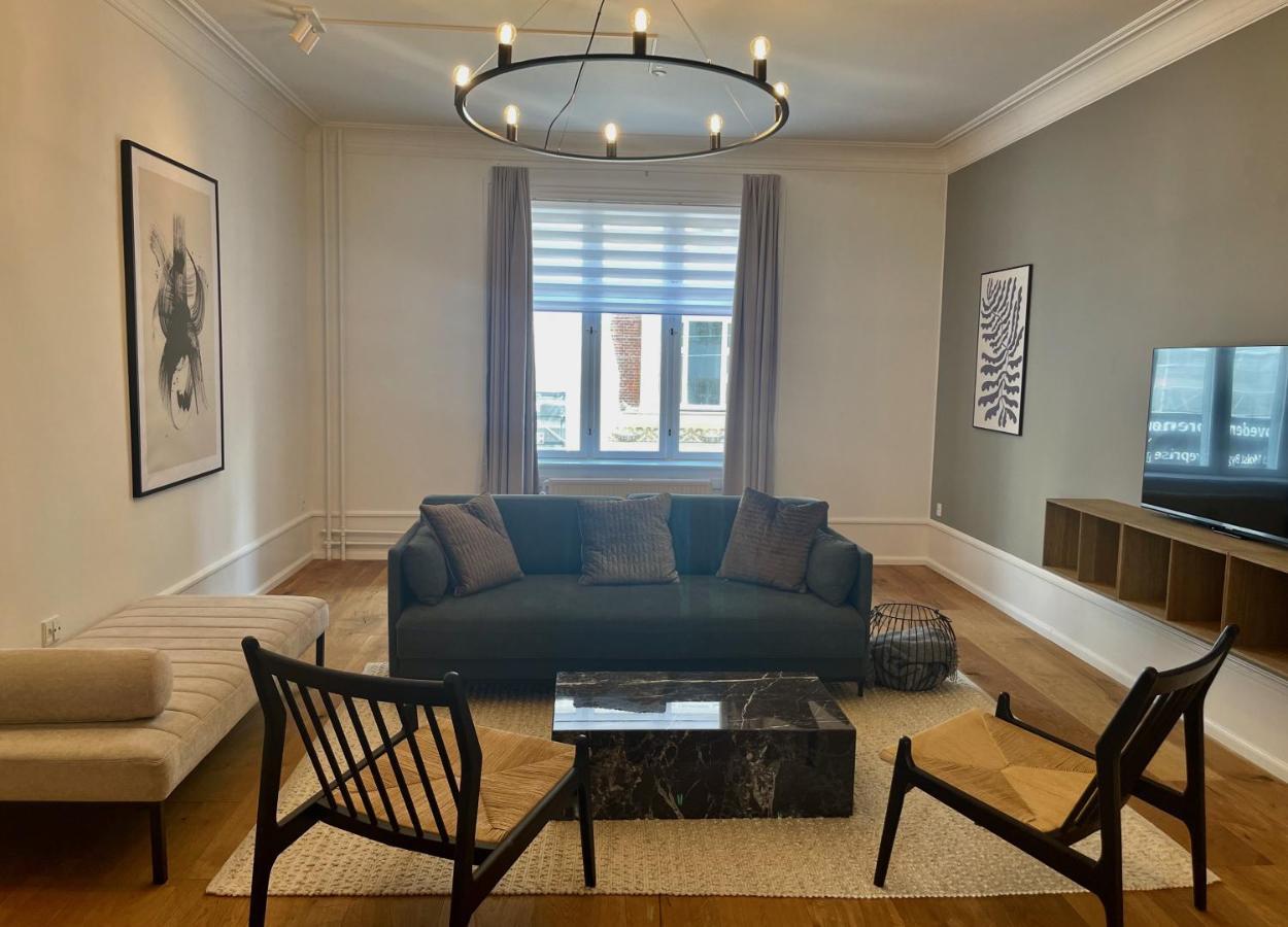 Beautiful 3 Bedroom Flat Next To The Marble Church Copenhague Extérieur photo
